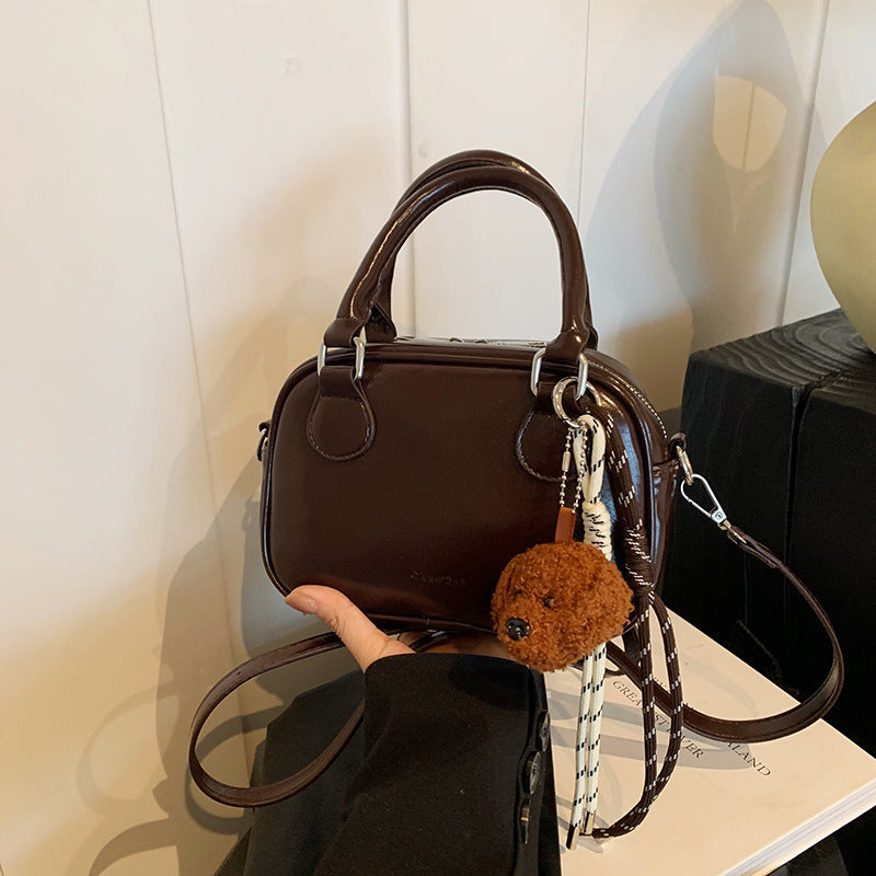 Women's Shoulder Messenger Bag Portable And Fashion Handbag