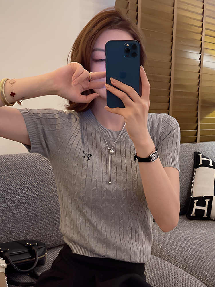 All-matching Pullover Bow Embroidery Twist Knitted Short Sleeve