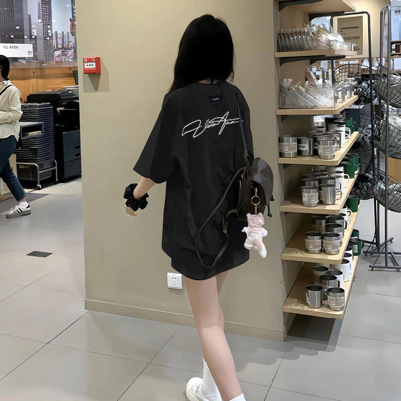 Short Sleeved Women's Summer Design With A Niche And Loose Fit