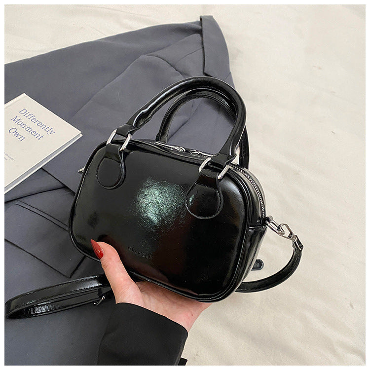 Women's Shoulder Messenger Bag Portable And Fashion Handbag