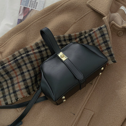 Fashion Retro Clipped Button All-match Messenger Bag